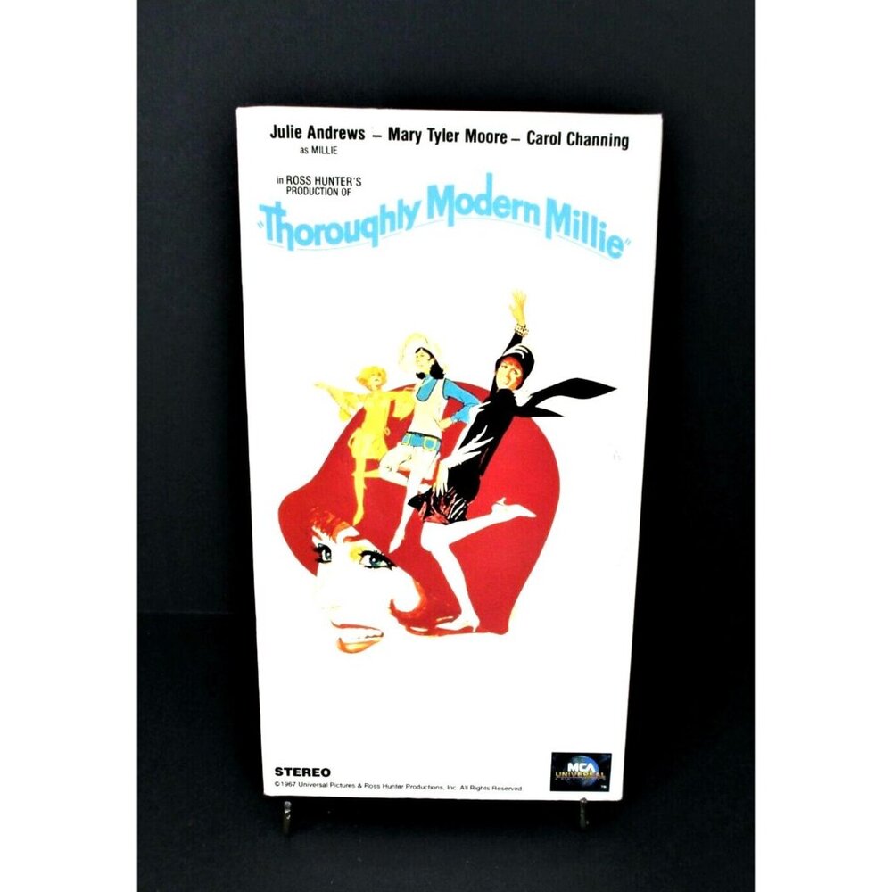 Thoroughly Modern Millie (VHS, 1990) Carol Channing, Julie Andrews